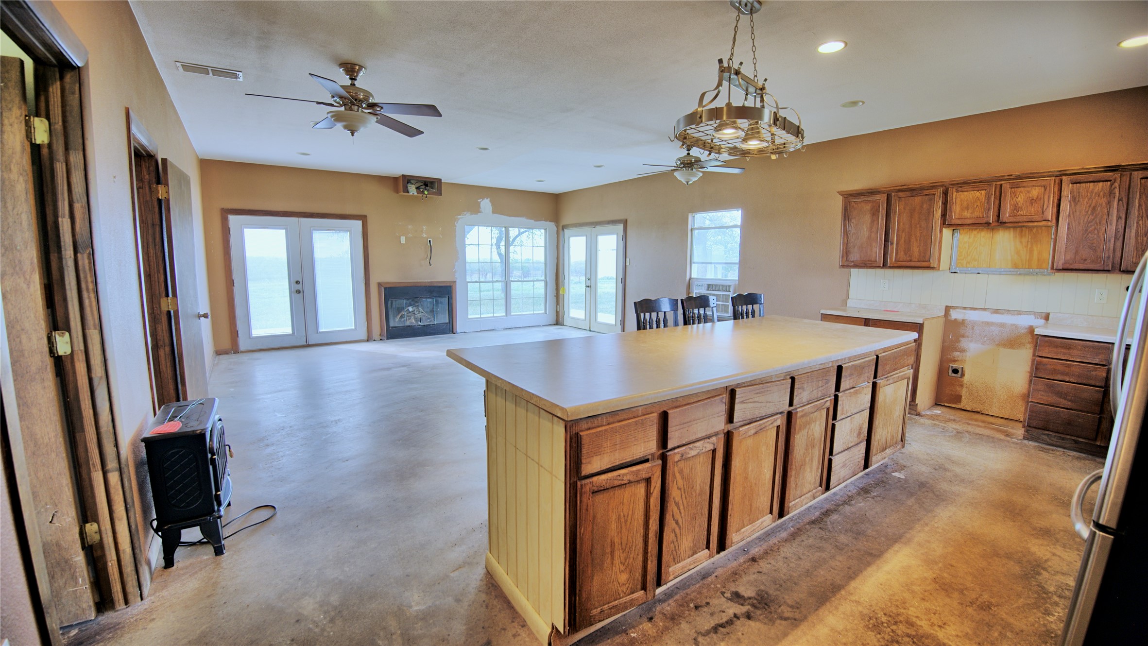 688 Alamo Road Montague TX 76251