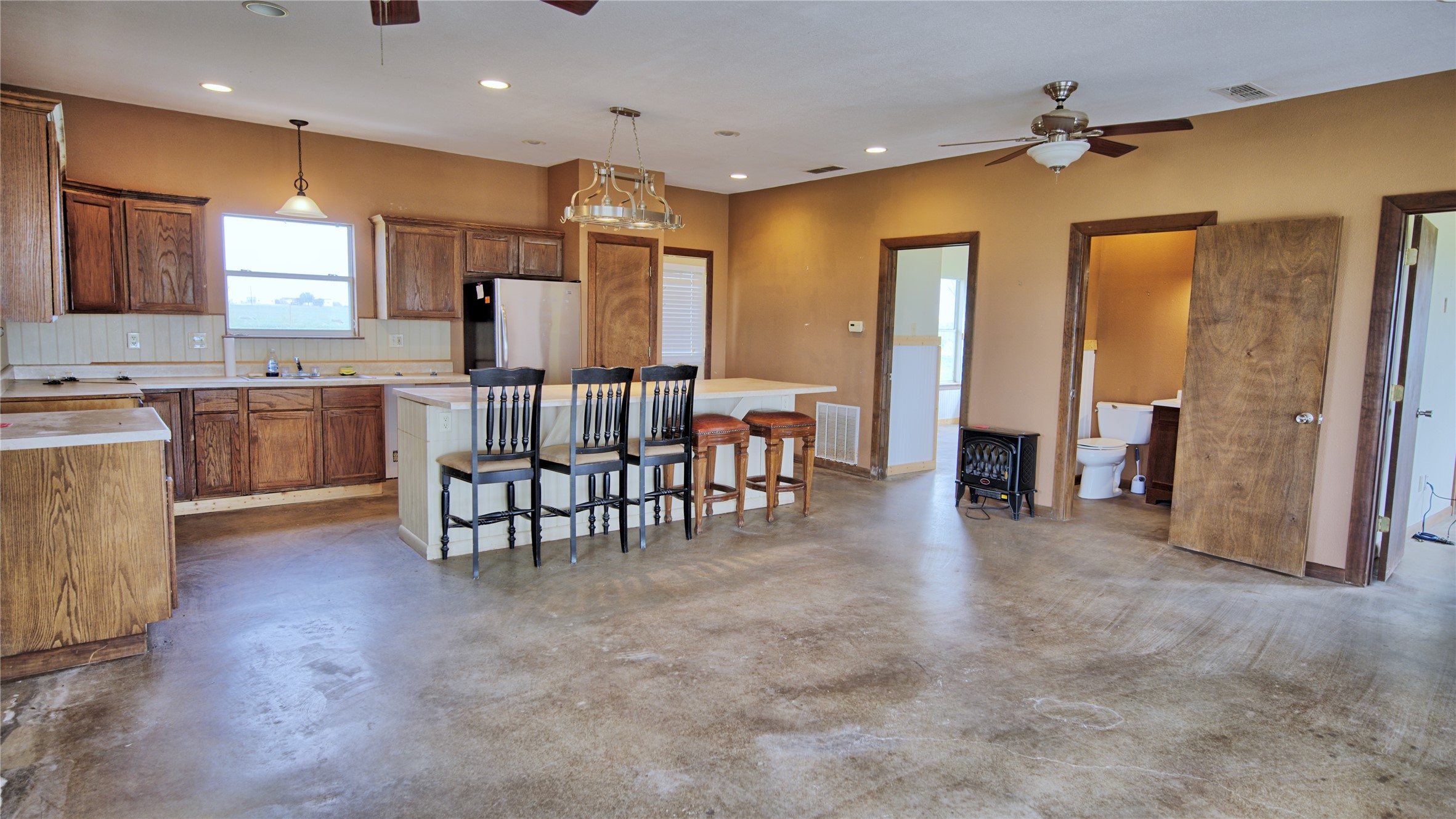 688 Alamo Road Montague TX 76251