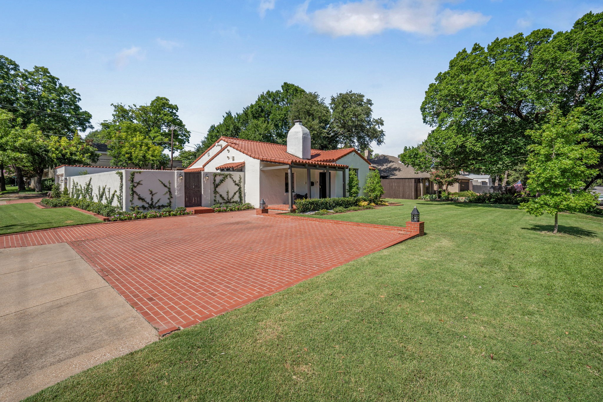 5401 Byers Avenue Fort Worth TX 76107