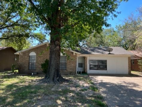 2208 Kevin Court Irving TX 75060