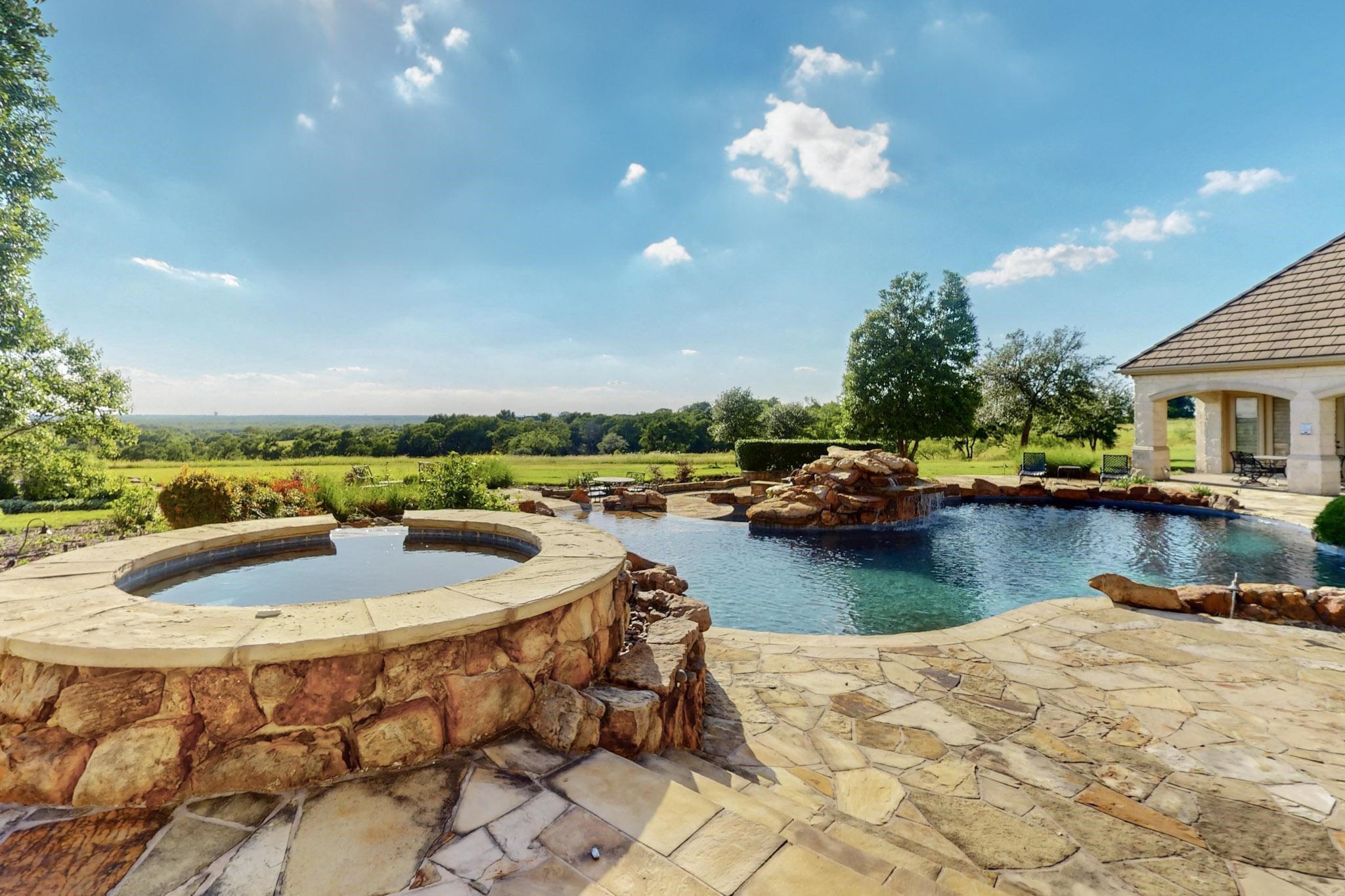 12425 Fm 740 Forney TX 75126