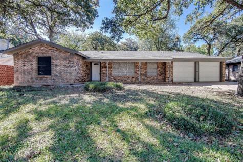 725 Bedford Court W Hurst TX 76053