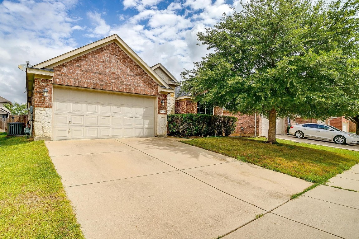 428 Fairbrook Lane Fort Worth TX 76140