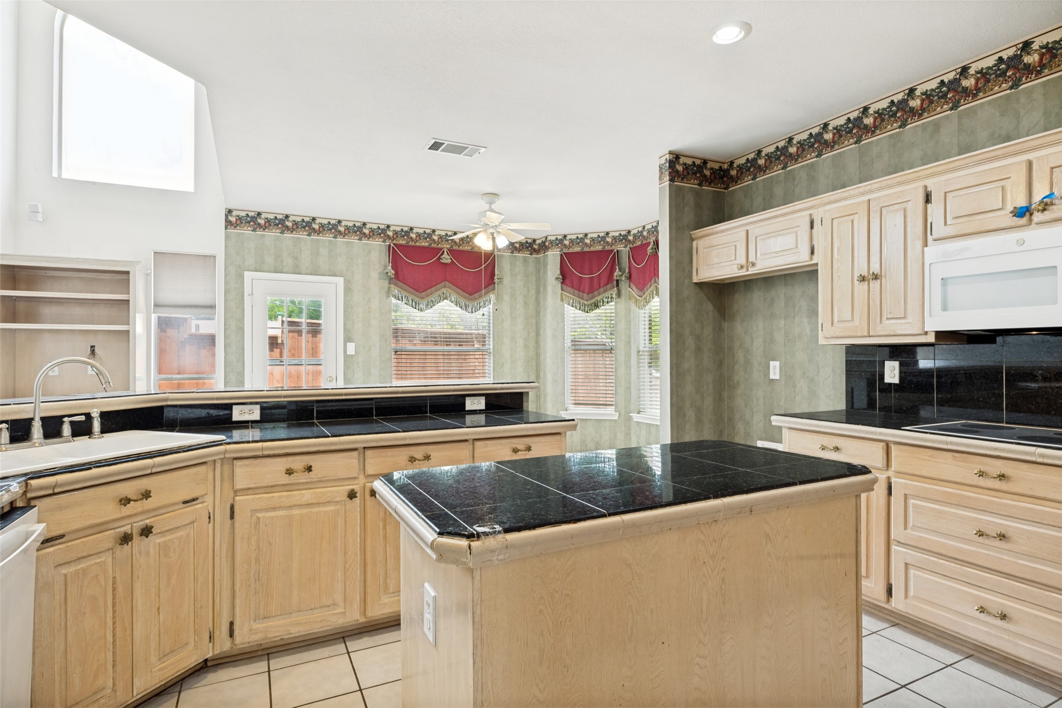 304 Kahala Drive Dallas TX 75218