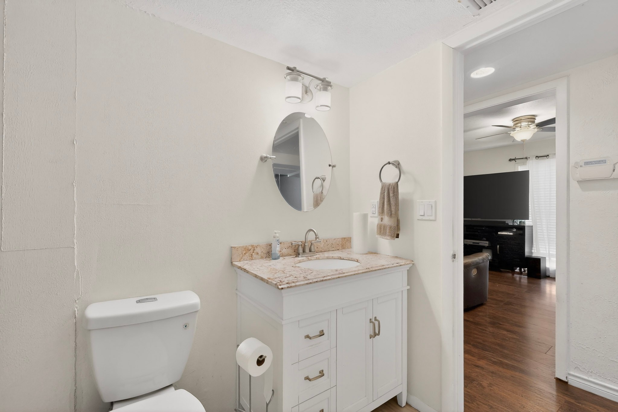 8927 Beckley View Avenue Dallas TX 75232