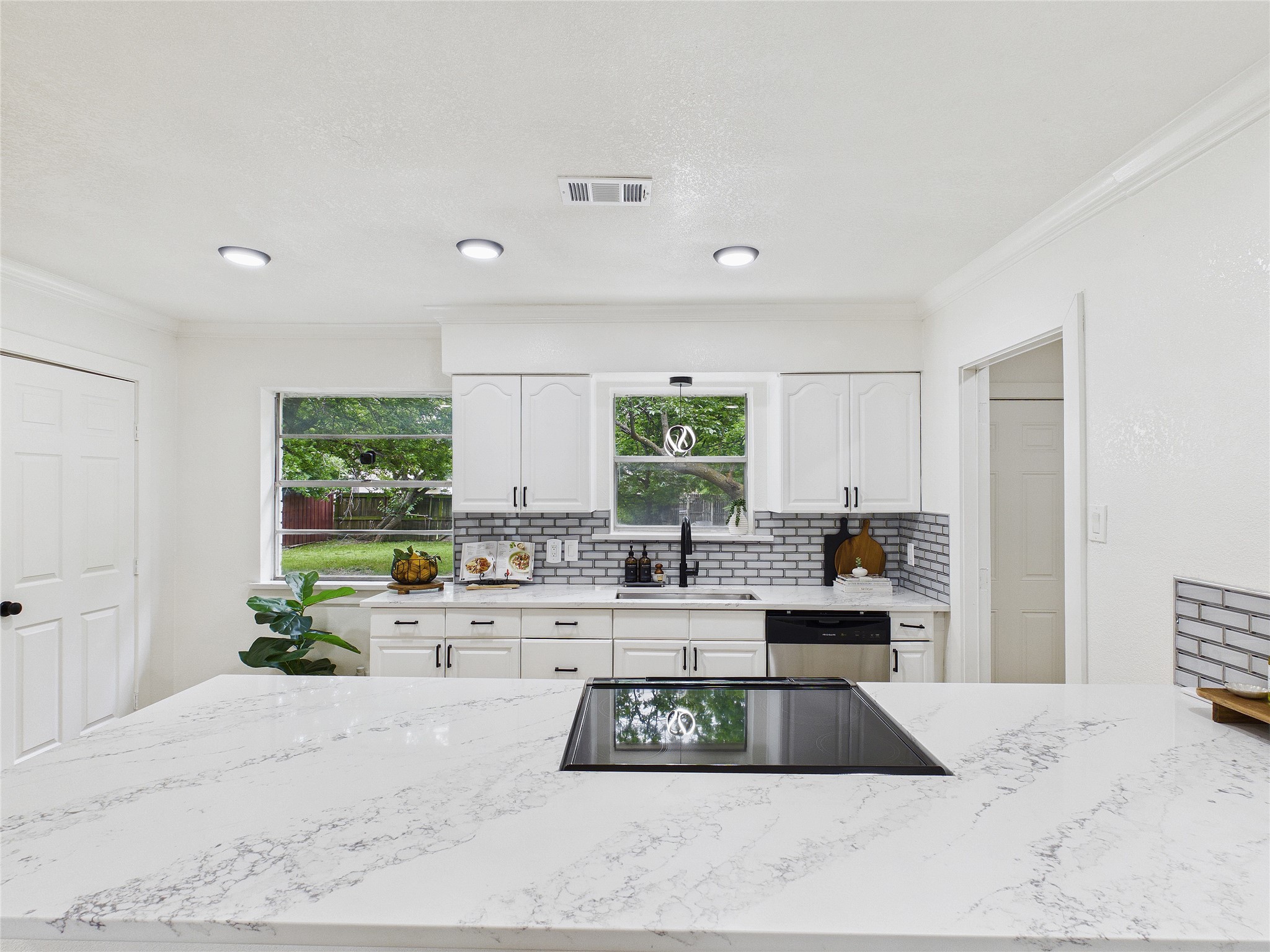 4414 Pineridge Drive Garland TX 75042