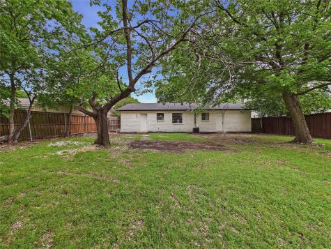 4414 Pineridge Drive Garland TX 75042