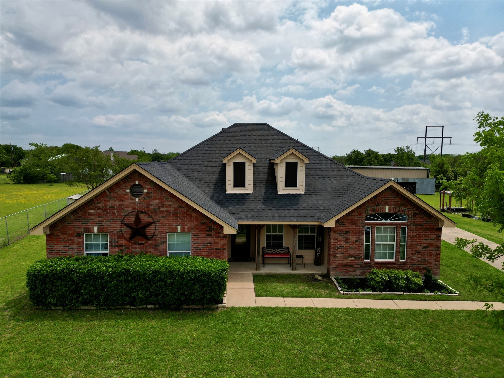 112 Robert Circle Red Oak TX 75154