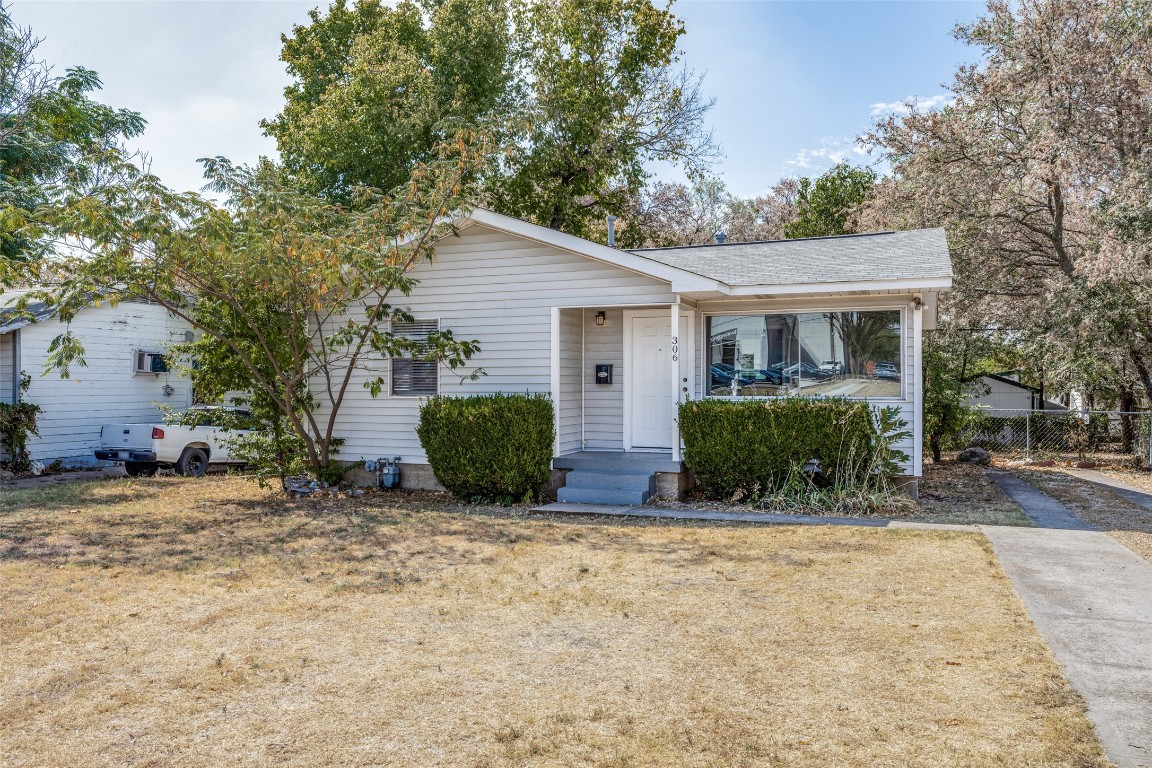 306 W Vinyard Road Duncanville TX 75137