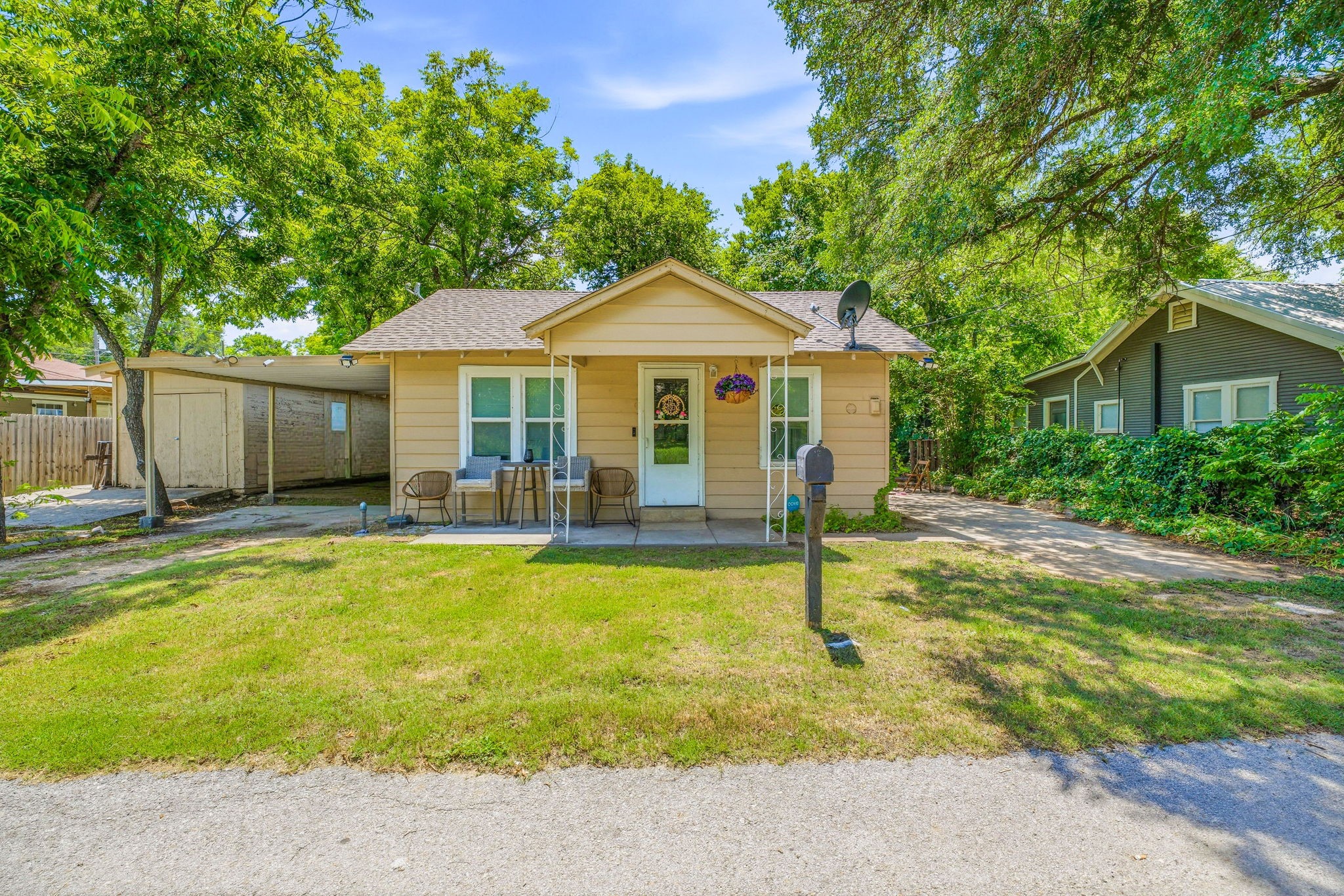 328 S Race Street Stephenville TX 76401