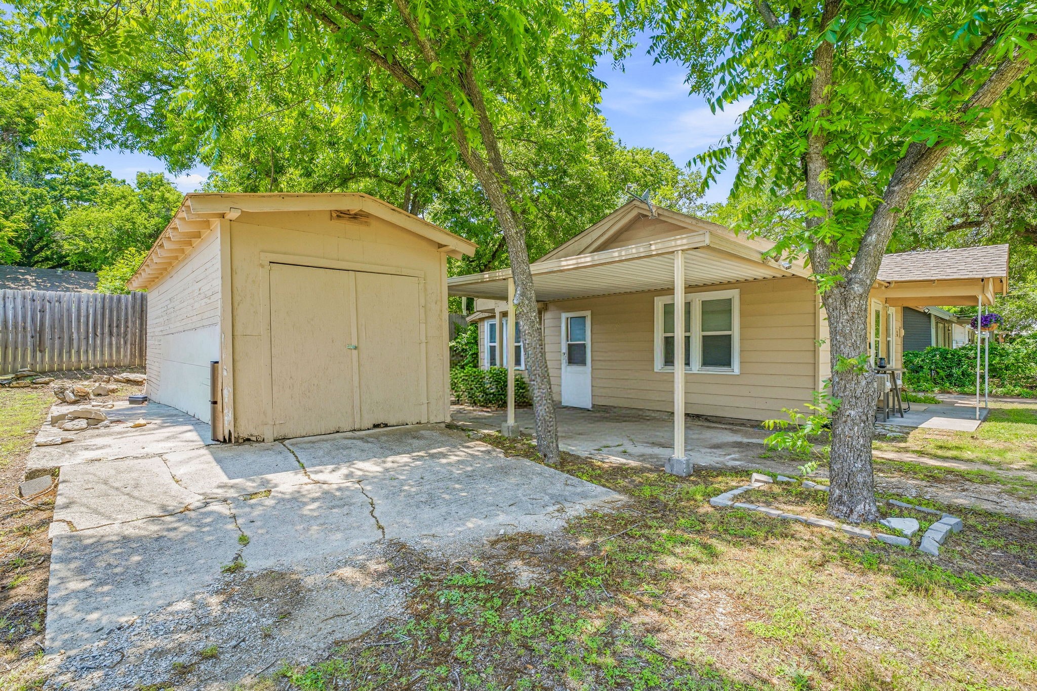 328 S Race Street Stephenville TX 76401