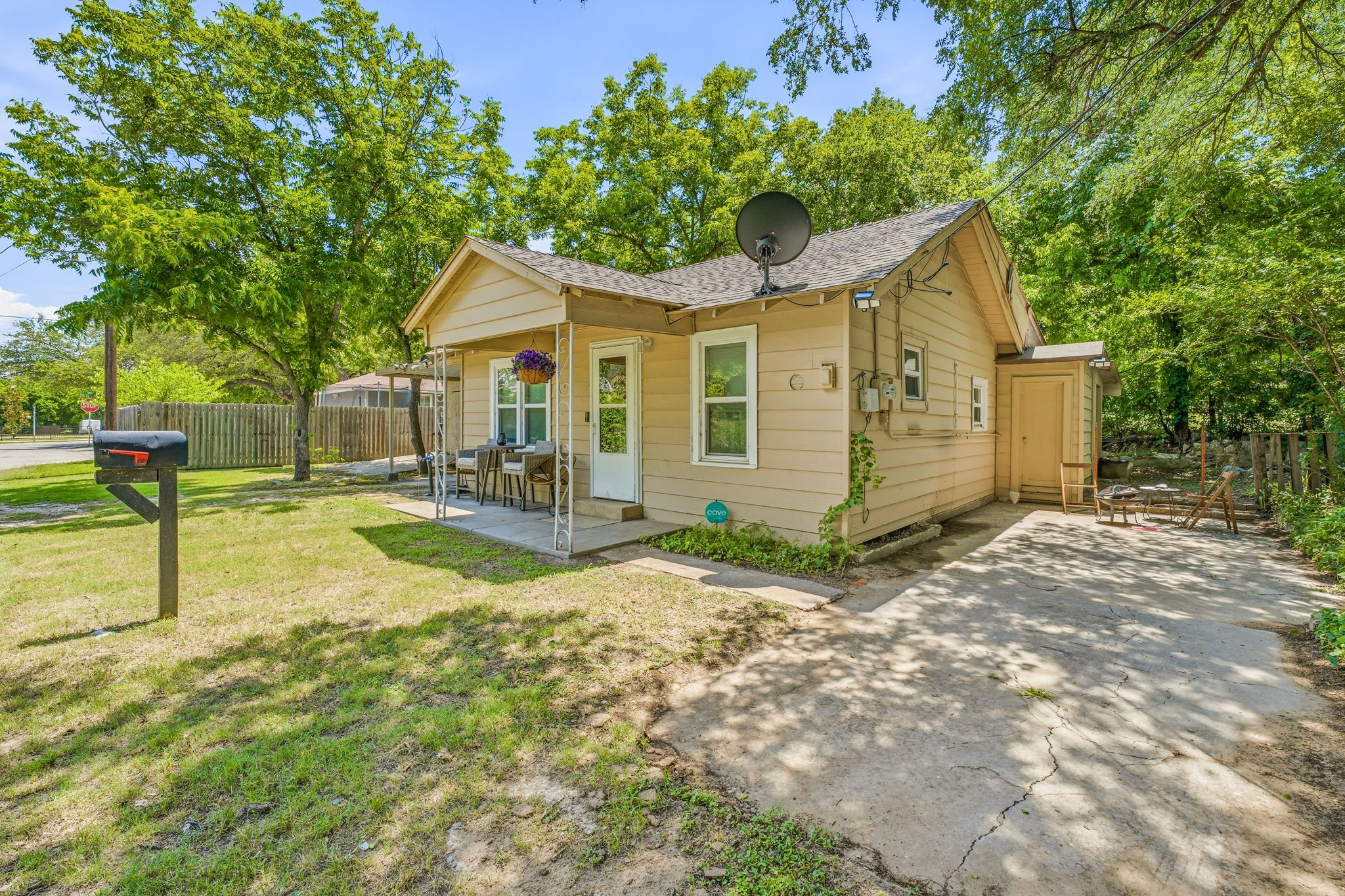 328 S Race Street Stephenville TX 76401