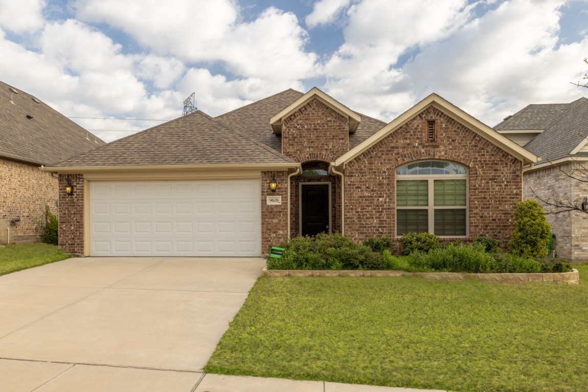 9608 Rosina Trail Fort Worth TX 76126