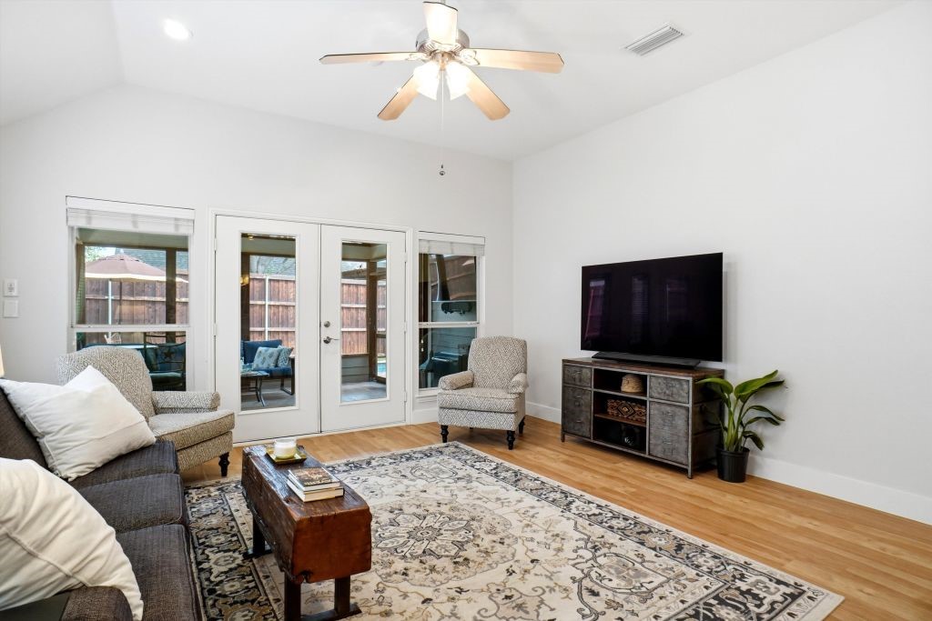 112 Silkwood Grapevine TX 76051