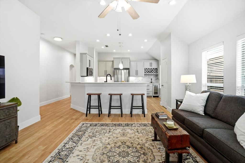 112 Silkwood Grapevine TX 76051