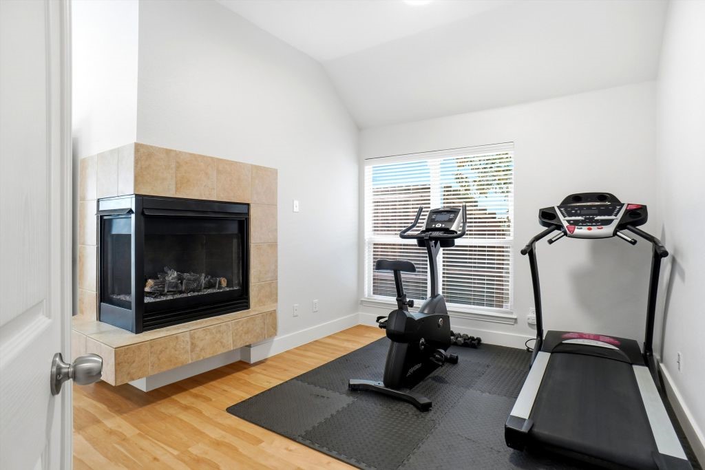 112 Silkwood Grapevine TX 76051