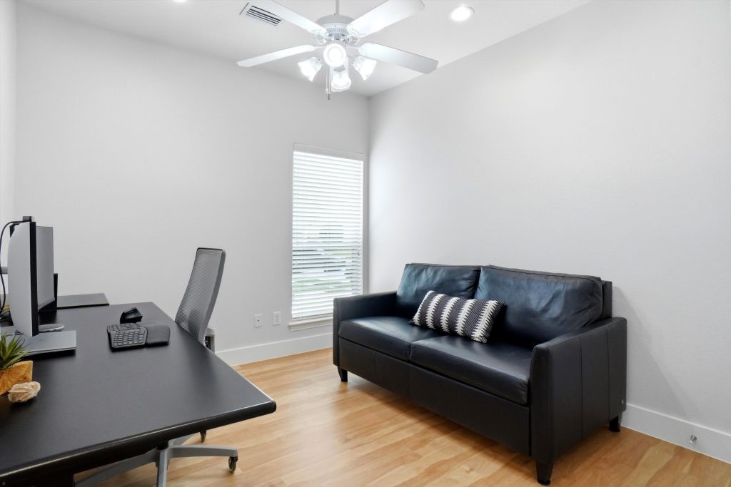 112 Silkwood Grapevine TX 76051