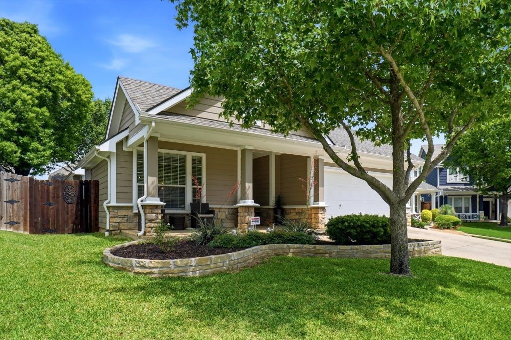 112 Silkwood Grapevine TX 76051