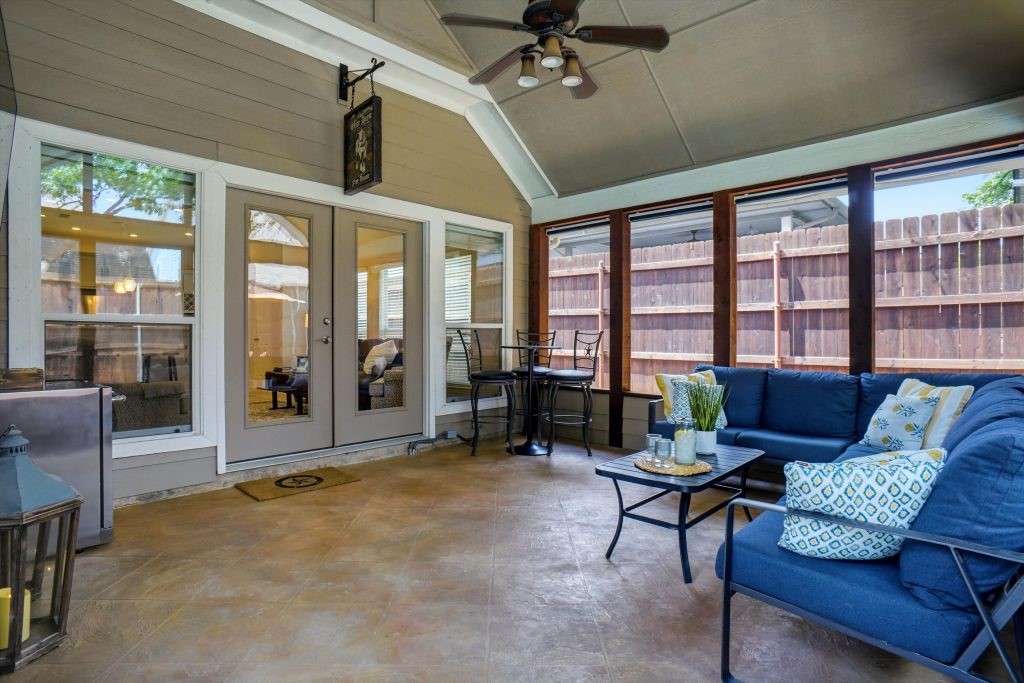 112 Silkwood Grapevine TX 76051