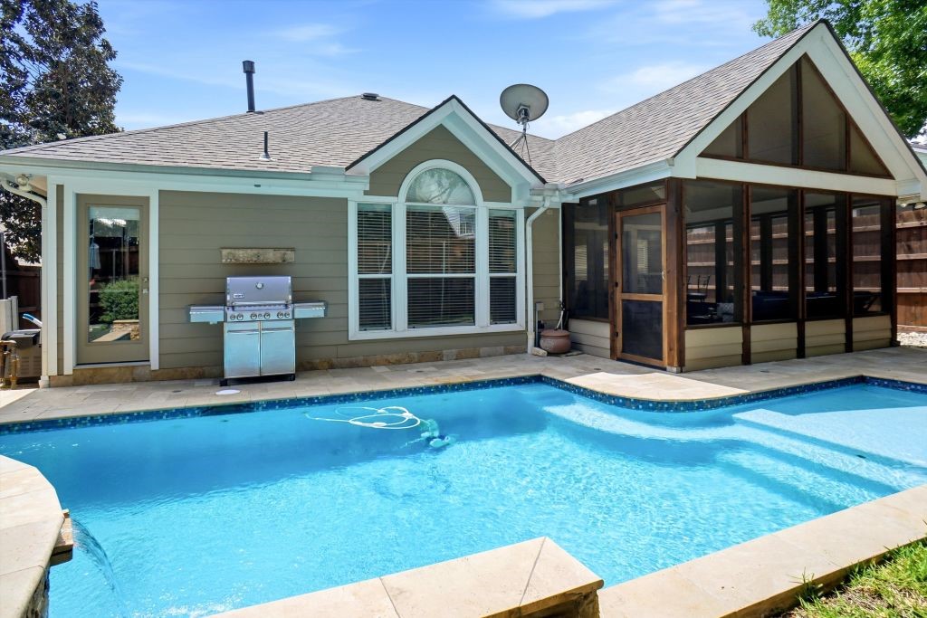112 Silkwood Grapevine TX 76051