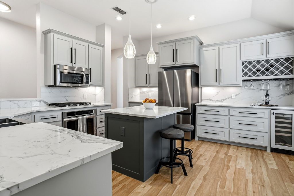 112 Silkwood Grapevine TX 76051