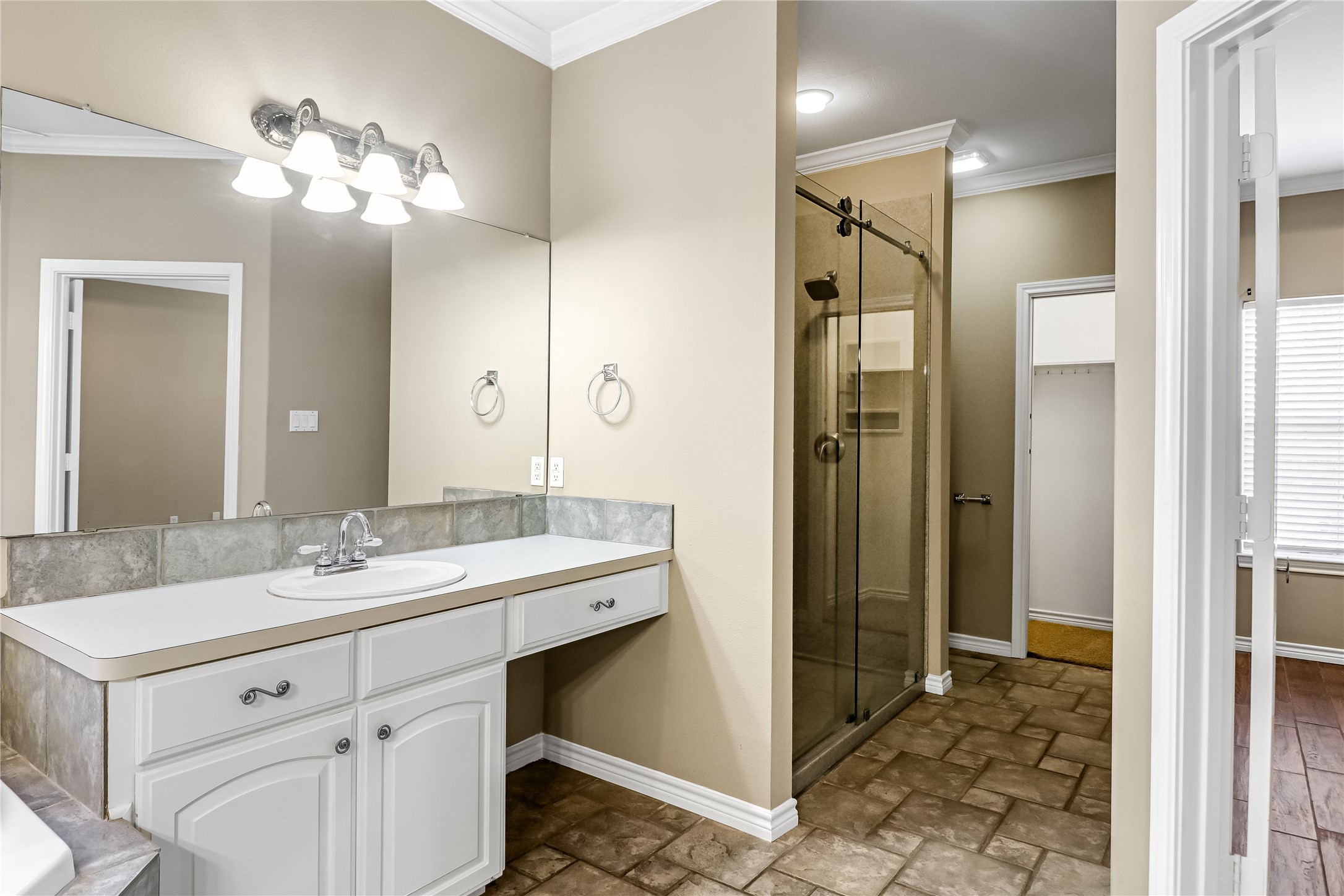 10624 Russell Dr Drive Chandler TX 75758