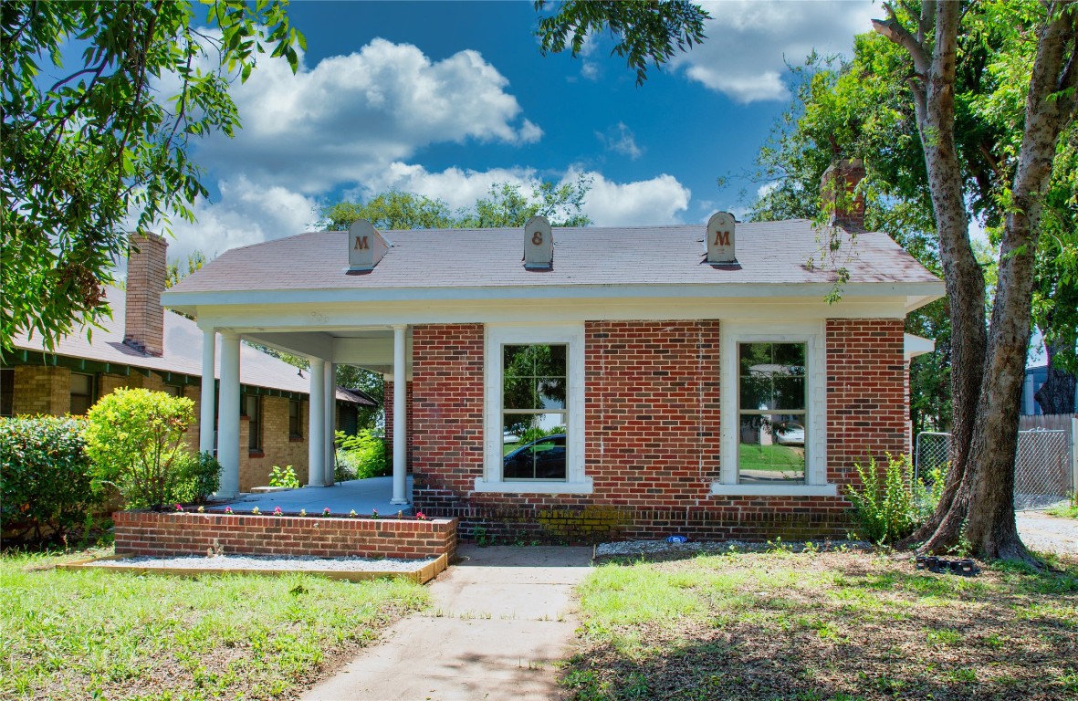920 E Mulkey Street Fort Worth TX 76104