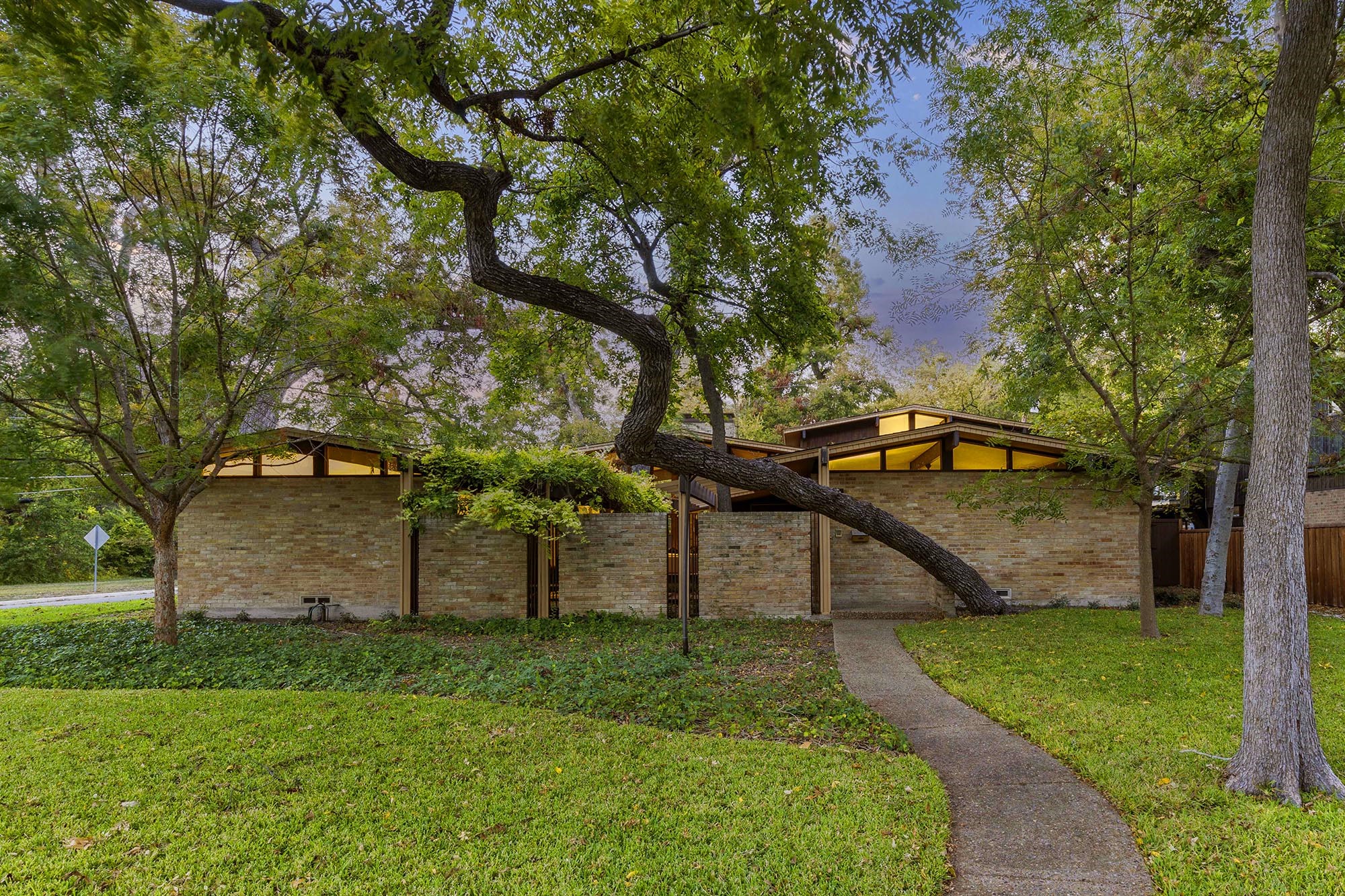 10905 Fernald Avenue Dallas TX 75218