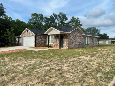 926 S Academy Avenue Tyler TX 75701