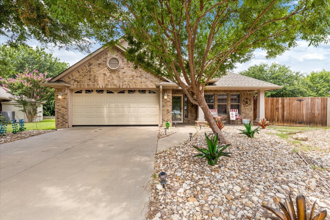 1028 Roberts Bend Court Granbury TX 76048