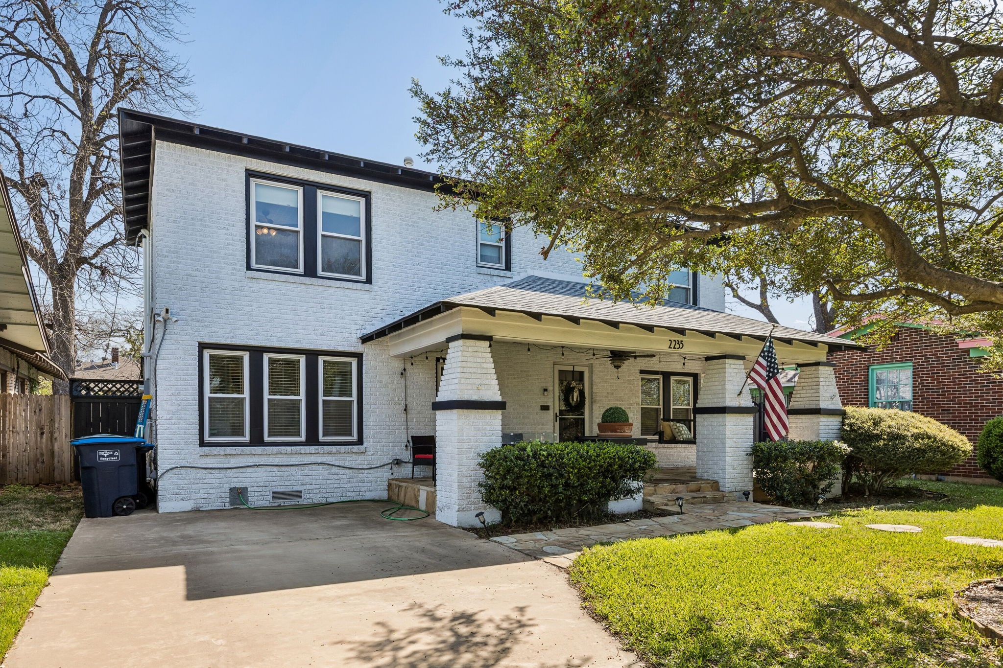 2235 Mistletoe Boulevard Fort Worth TX 76110