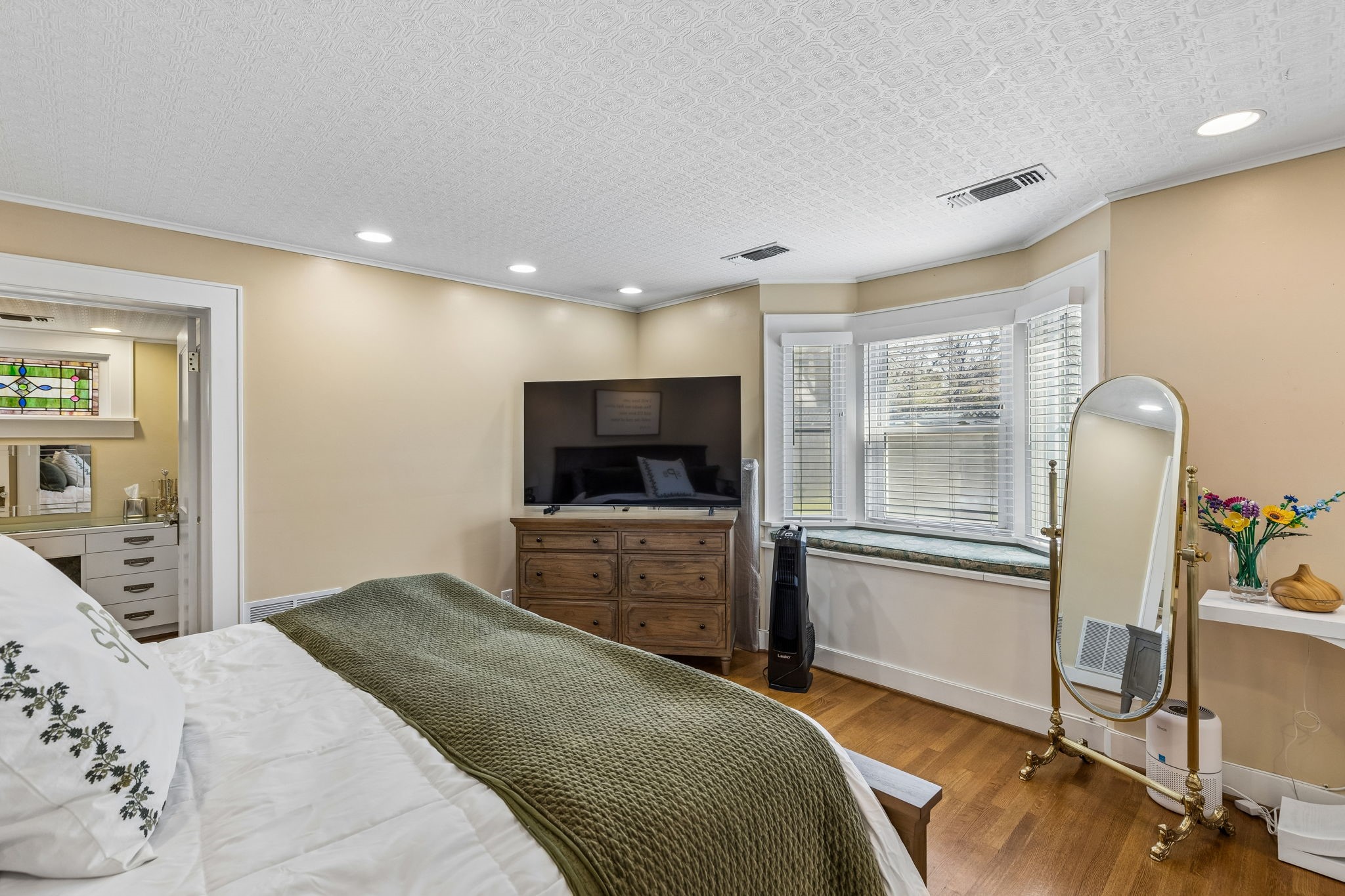 2235 Mistletoe Boulevard Fort Worth TX 76110