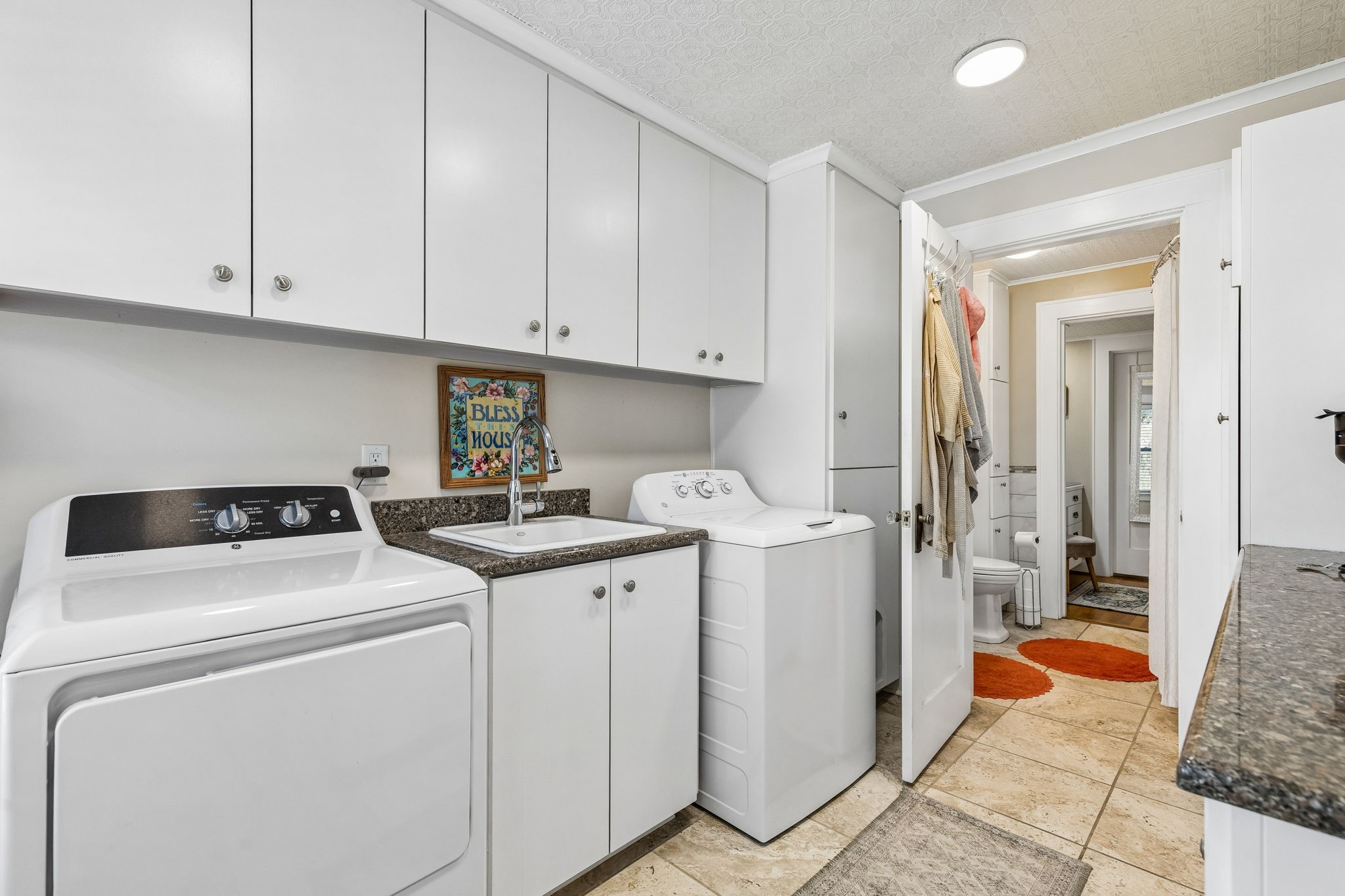 2235 Mistletoe Boulevard Fort Worth TX 76110
