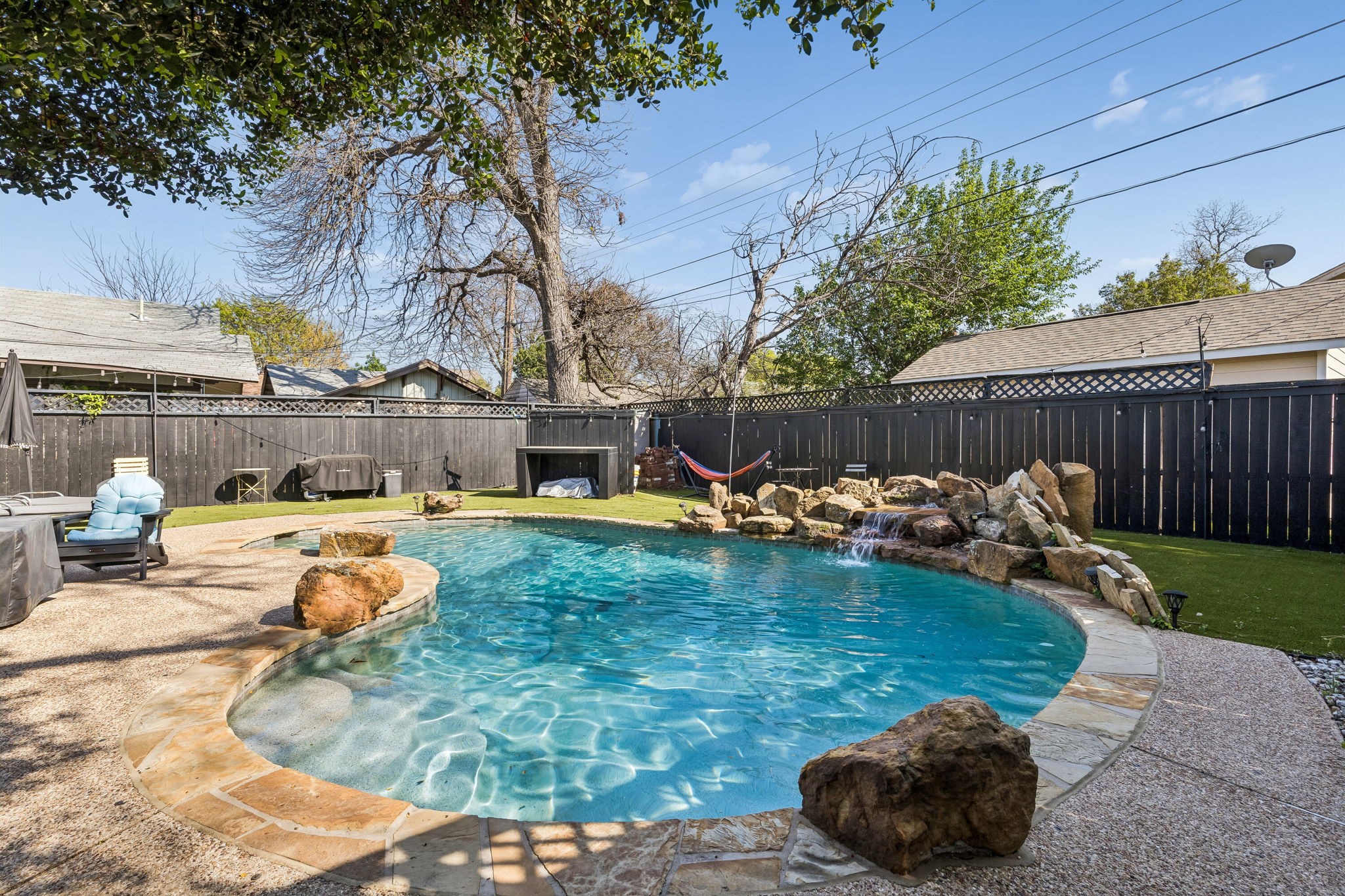 2235 Mistletoe Boulevard Fort Worth TX 76110