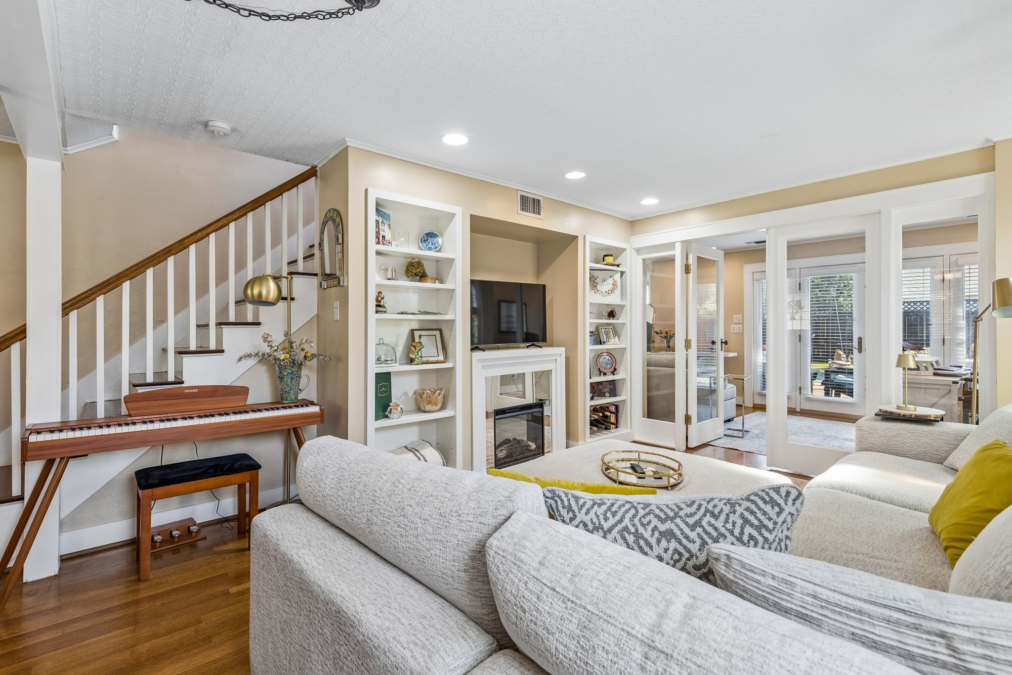 2235 Mistletoe Boulevard Fort Worth TX 76110