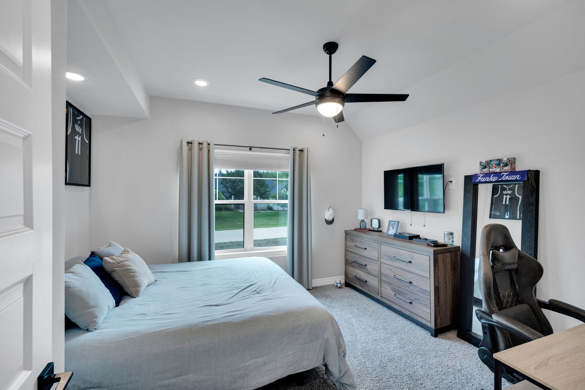 1141 Hayfield Drive Midlothian TX 76065