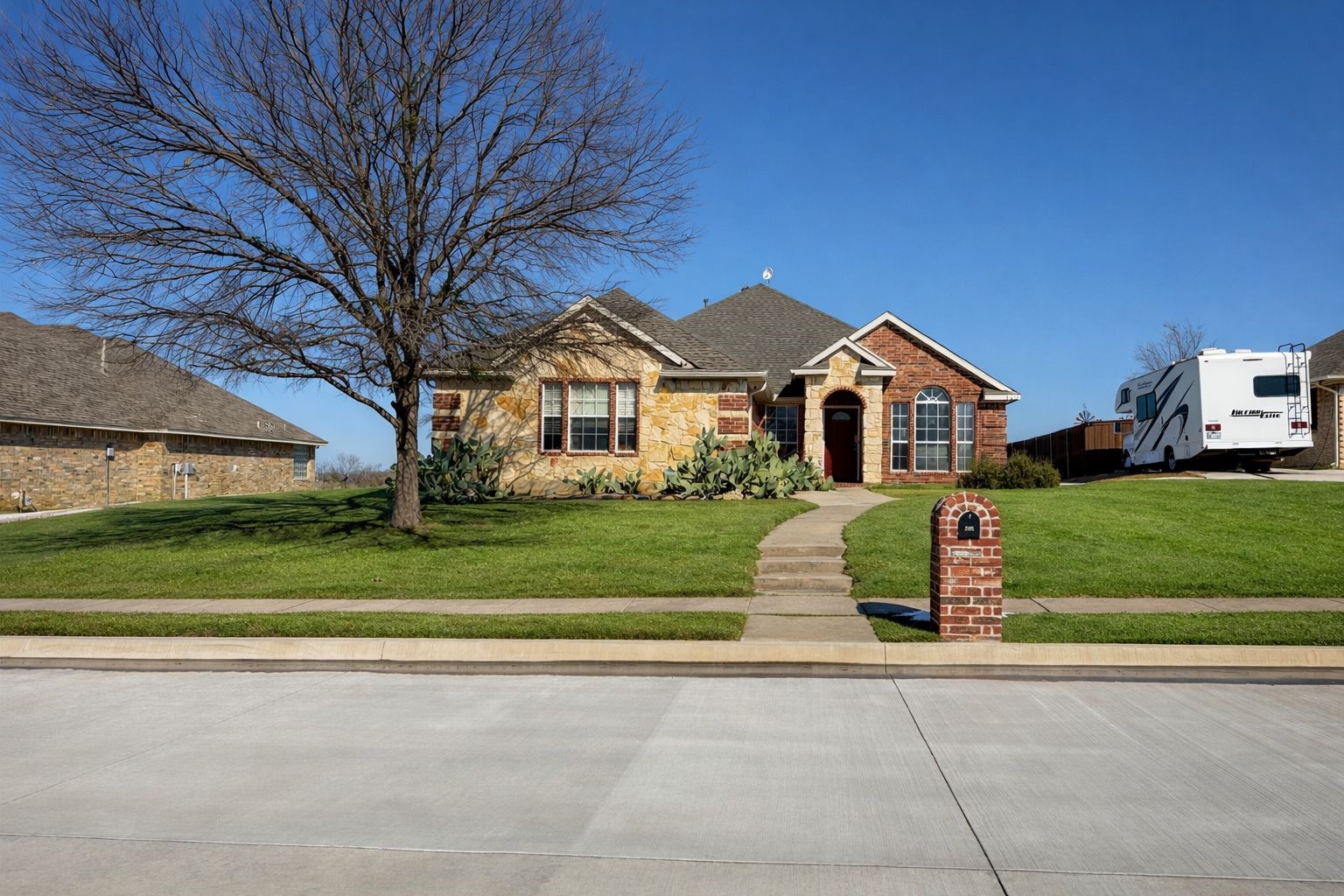 420 Woodlawn Street Krum TX 76249