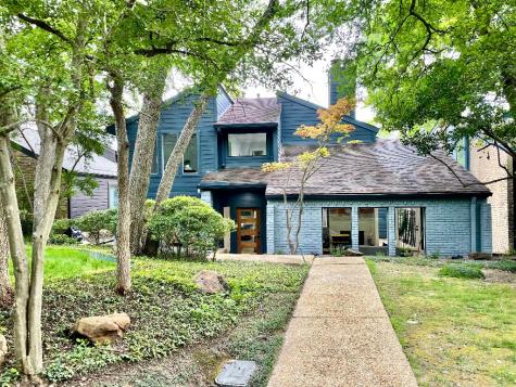 945 Easton Place Dallas TX 75218