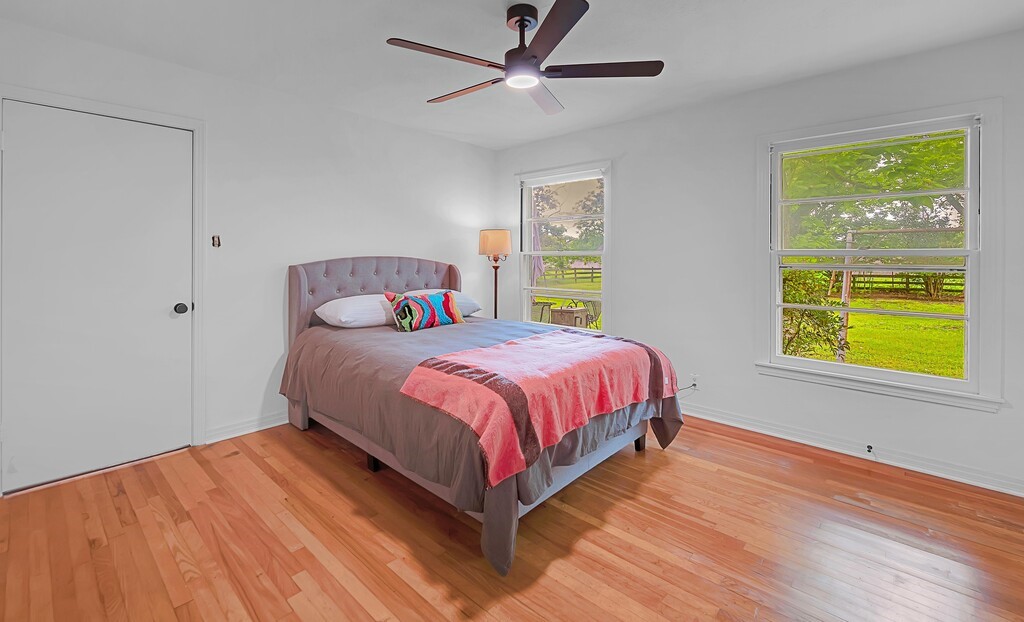 311 E Newland Robinson TX 76706