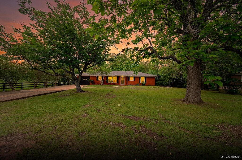 311 E Newland Robinson TX 76706