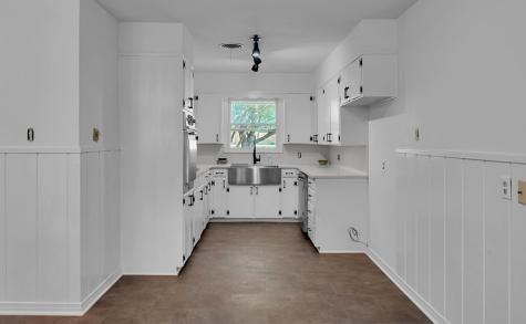 311 E Newland Robinson TX 76706