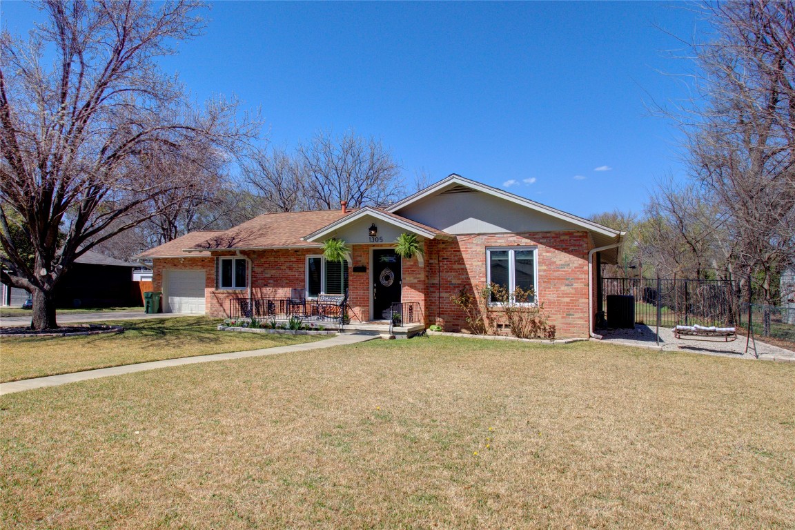 1305 Barnes Drive Arlington TX 76013