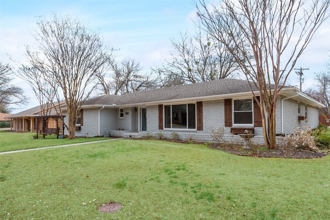 1802 Alexander Drive Waxahachie TX 75165