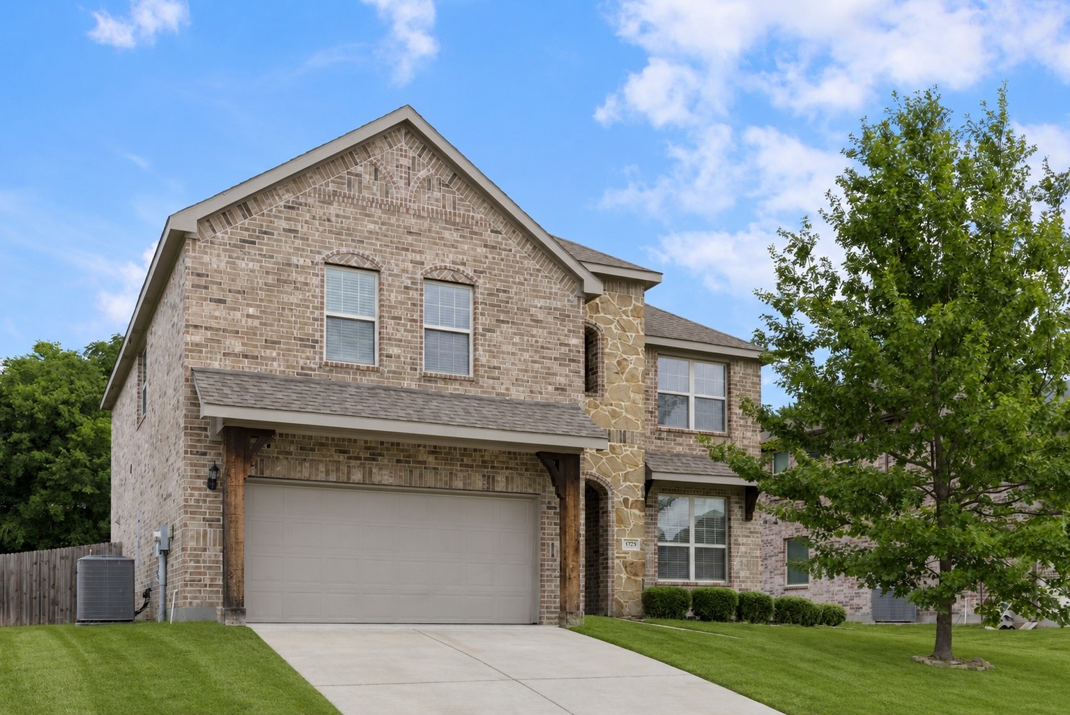 1725 Crescent Oak Street Wylie TX 75098