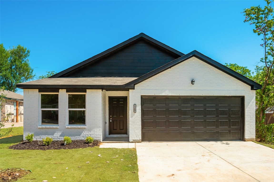1209 E Fogg Street Fort Worth TX 76115