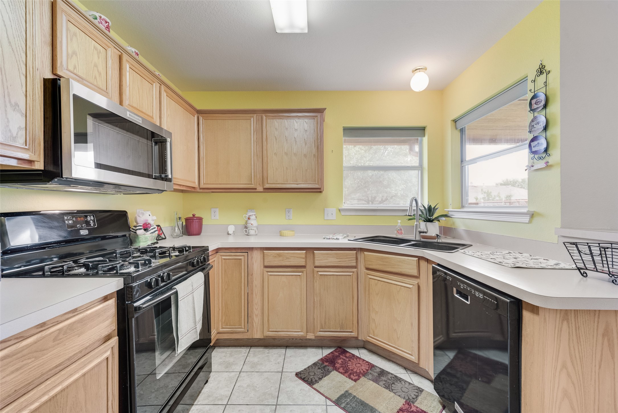 302 Newfield Street Venus TX 76084