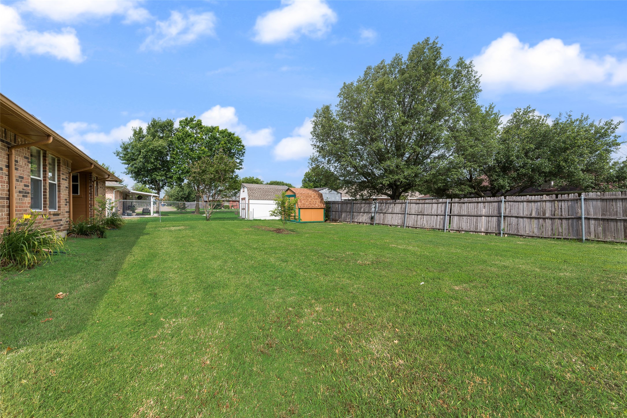 302 Newfield Street Venus TX 76084