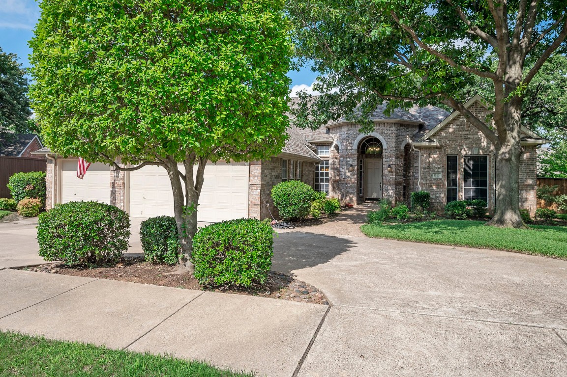 1513 Oakhollow Drive Corinth TX 76210