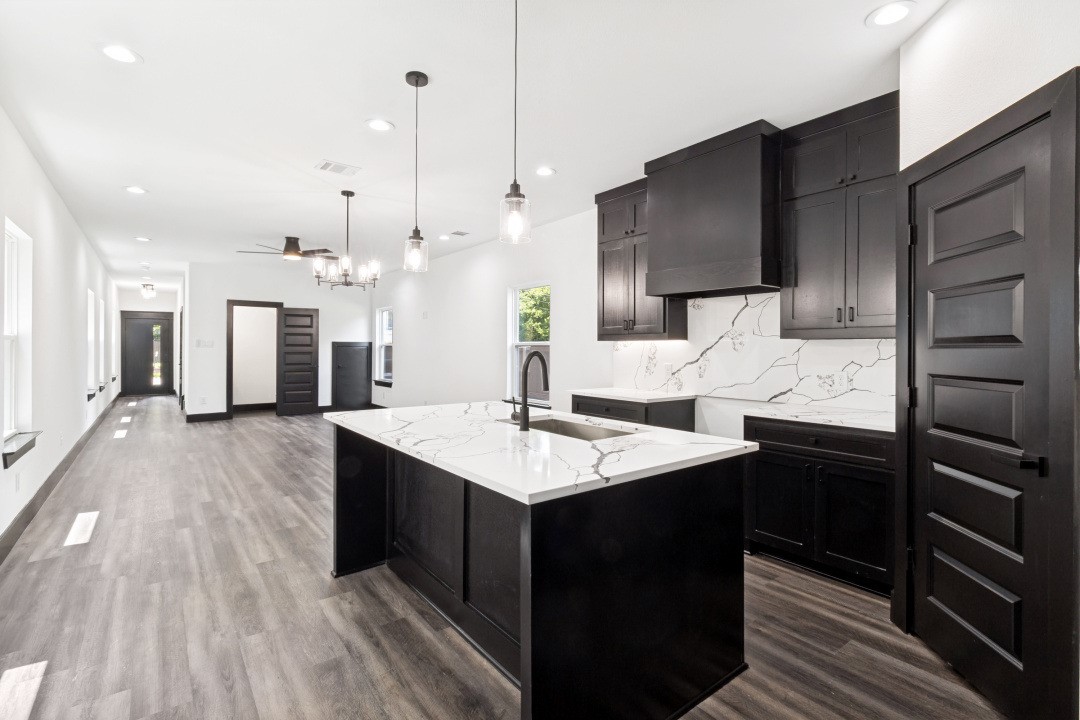 2420 Starks Avenue Dallas TX 75215