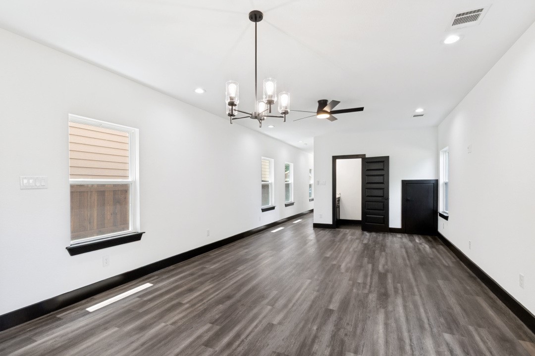 2420 Starks Avenue Dallas TX 75215